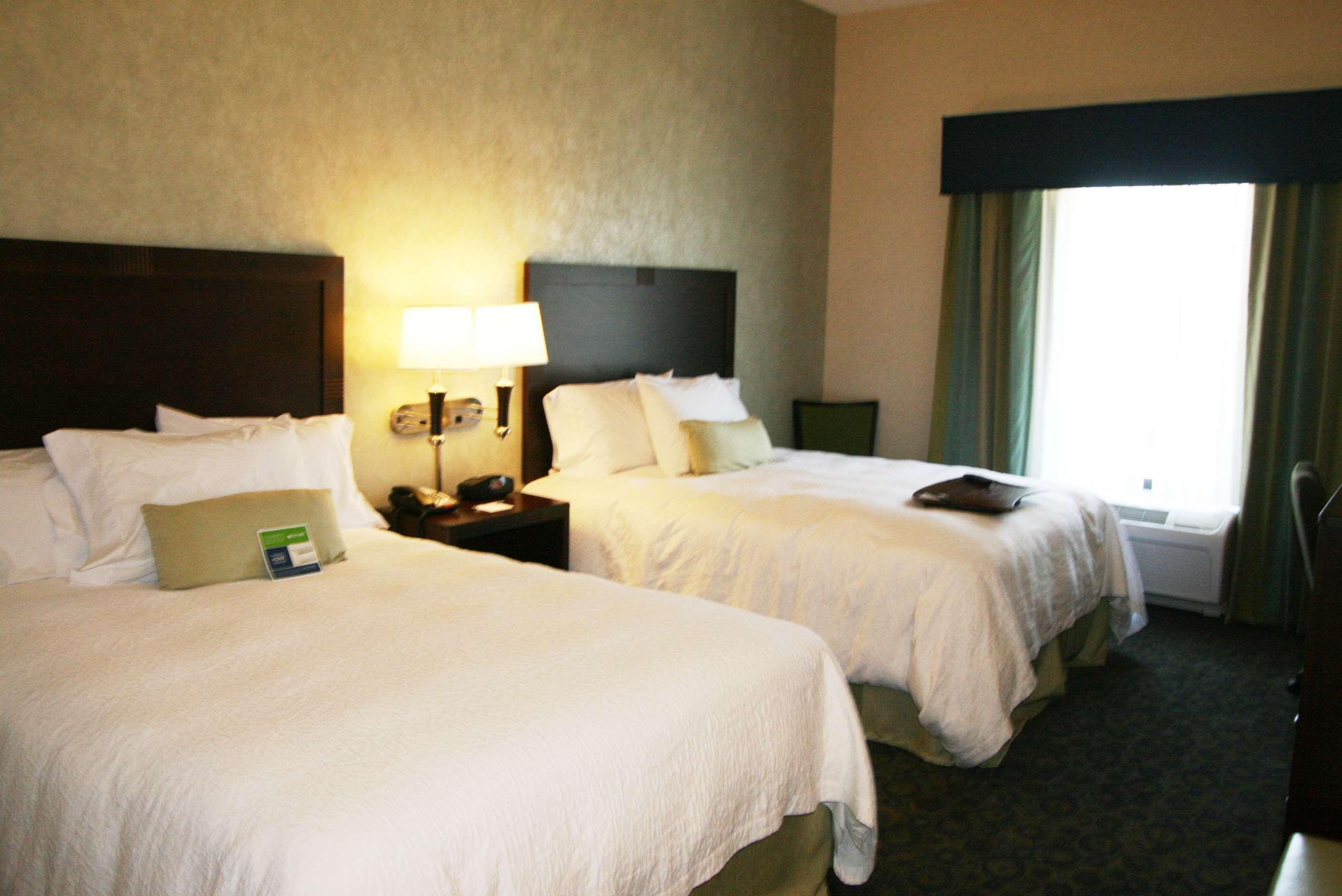 Hampton Inn Milford Exterior foto