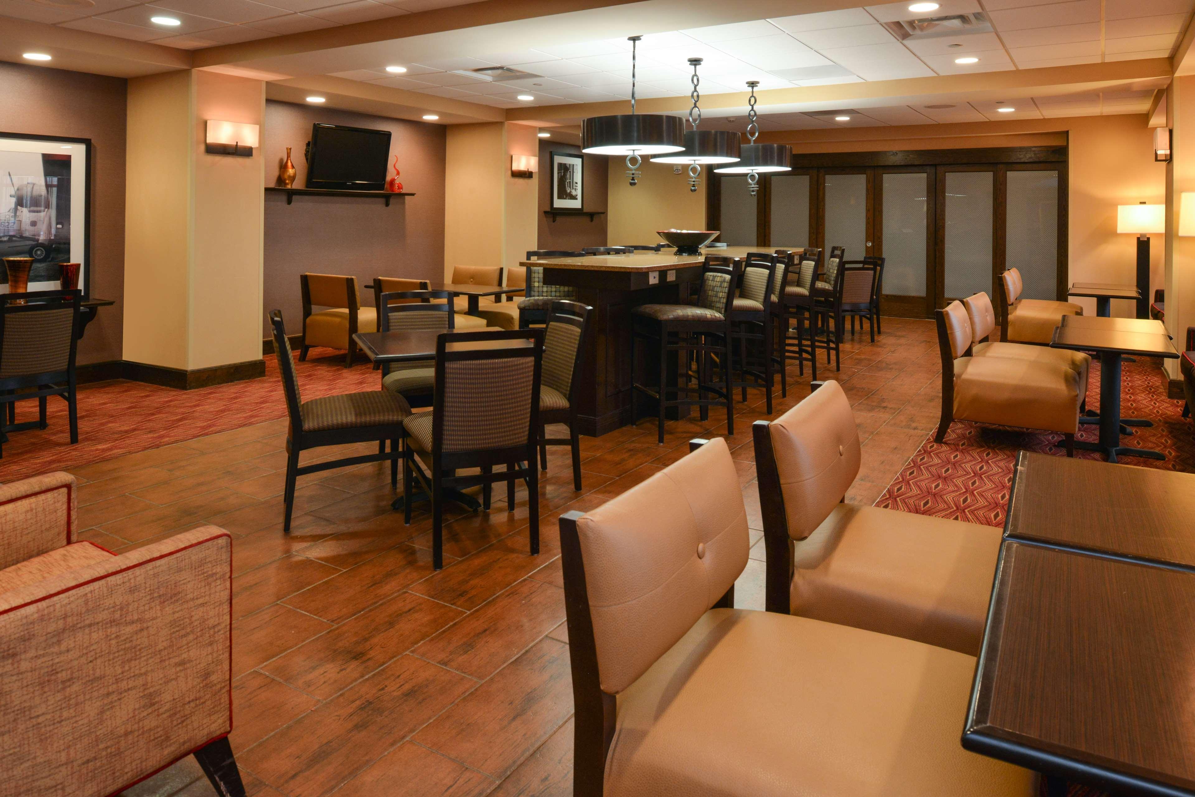 Hampton Inn Milford Exterior foto